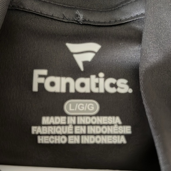 Fanatics Gray Long Sleeve Tee with Tampa Bay Buccaneers Logo - Picture 3 of 3